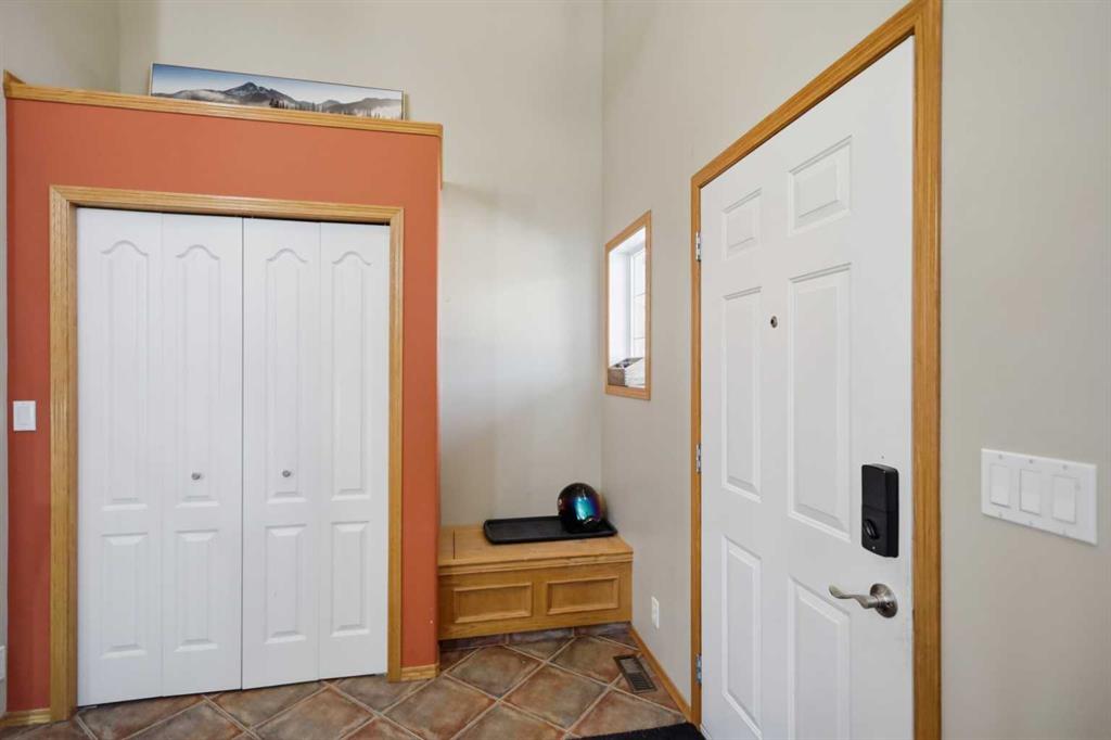 Fifth View of 10 Ladwig Close , Lonsdale, Red Deer, Alberta, T4R 2V6