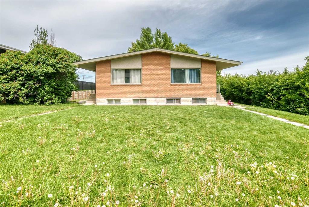 416 & 418 33 Avenue NE, A2346436, Alberta,