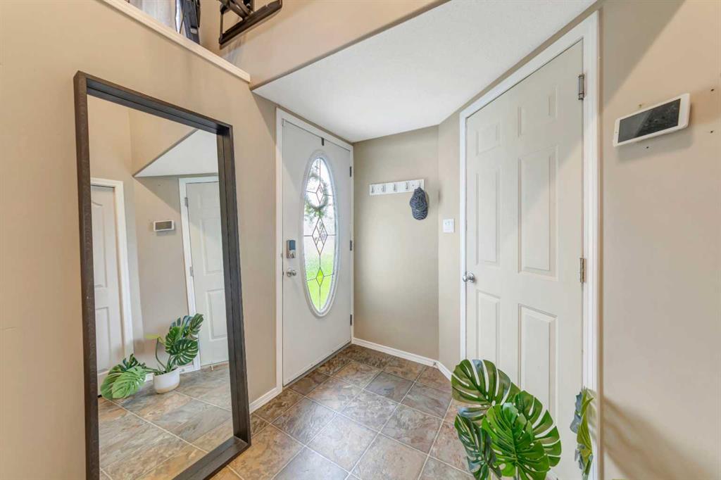 Fifth View of 2013 46 Avenue , Wallacefield, Lloydminster, Saskatchewan, S9V 0Z6