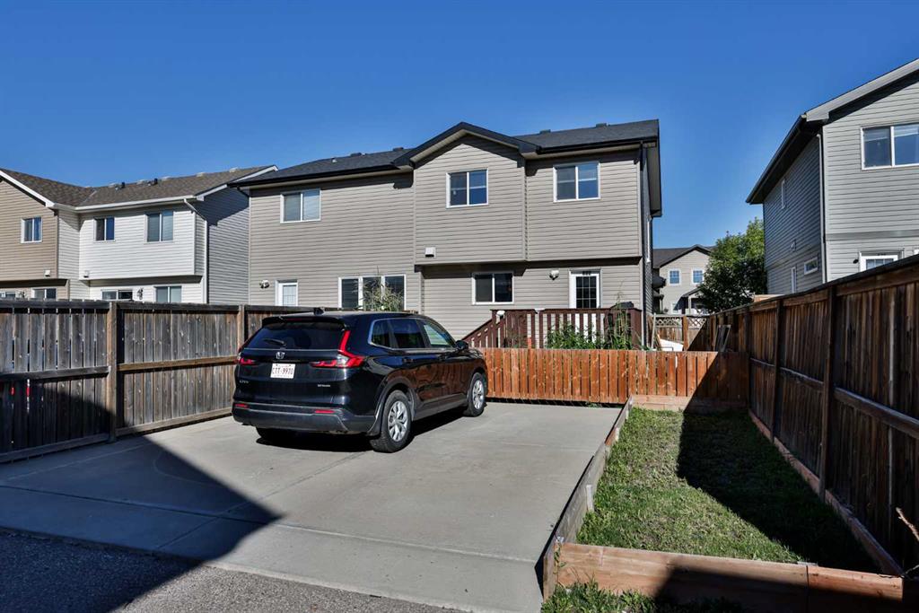 Third View of 832 Silkstone Close W, Copperwood, Lethbridge, Alberta, T1J 5C6