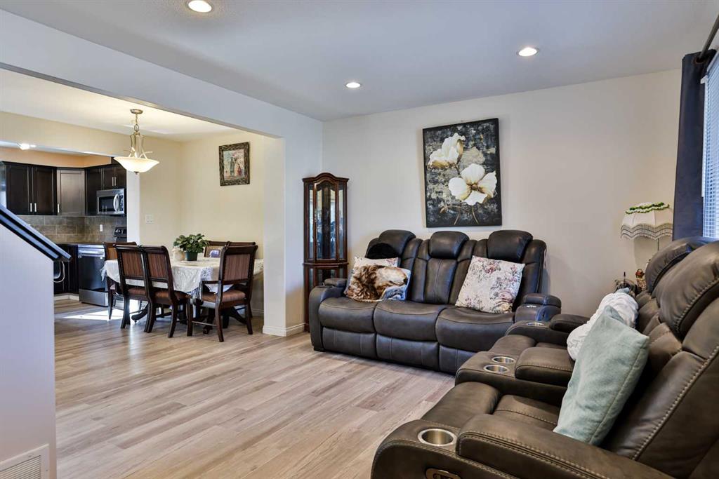 Fifth View of 832 Silkstone Close W, Copperwood, Lethbridge, Alberta, T1J 5C6
