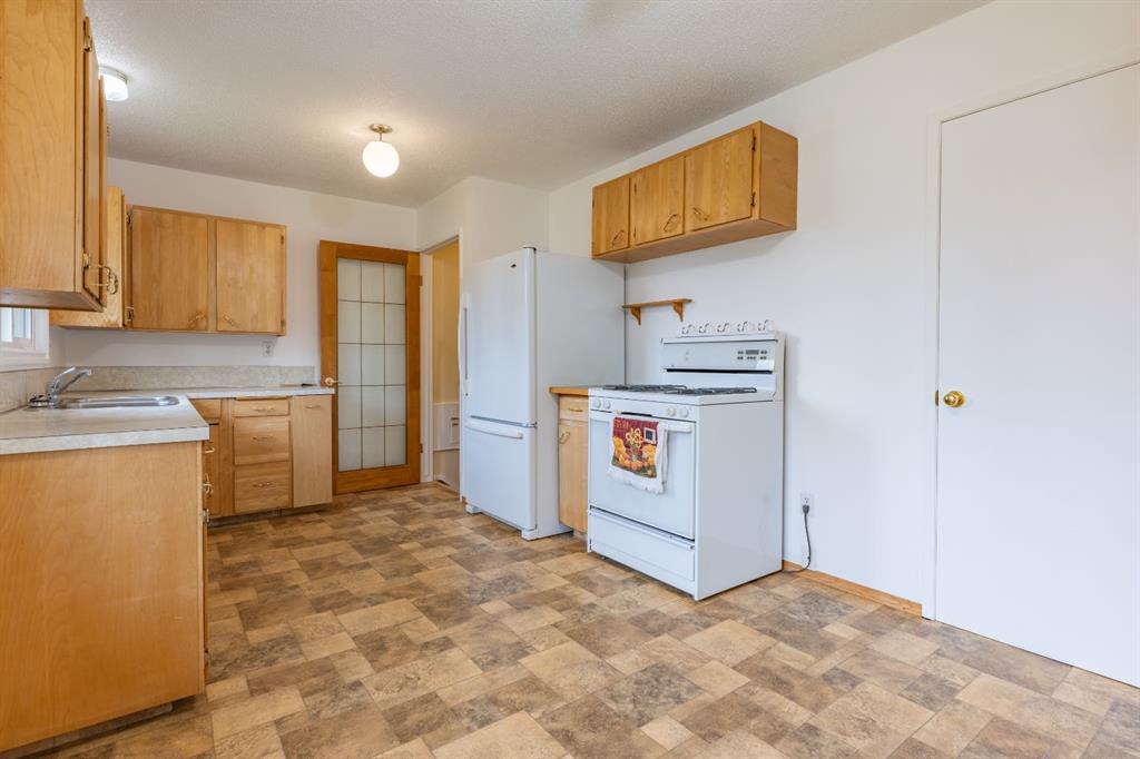Fifth View of 418 3 Avenue E, NONE, Bow Island, Alberta, T0K0G0