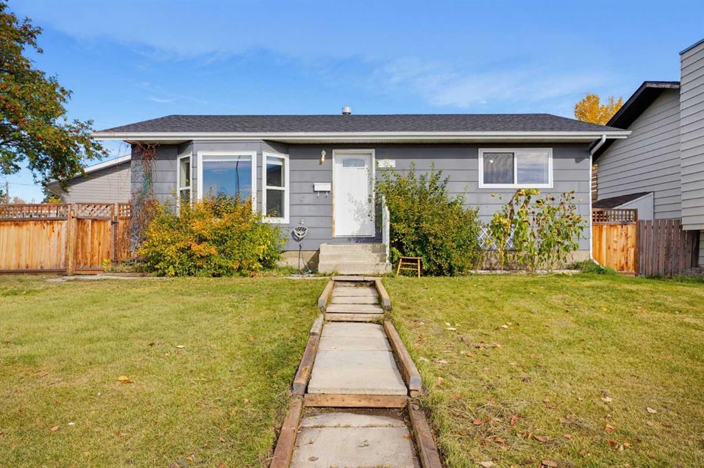 63 Dundee Crescent , A2346551, Alberta,
