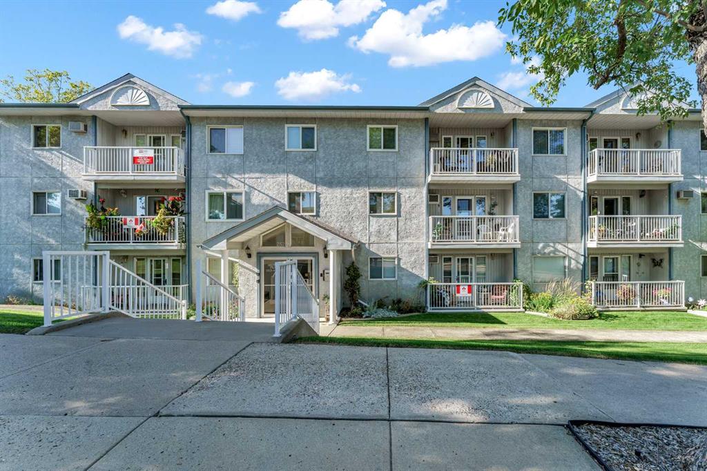 304, 252 4 Street SE, A2346568, Alberta,