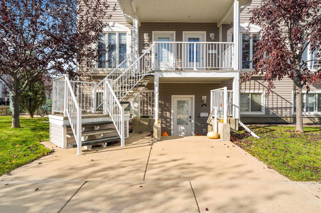 28 Somerset Lane SE, A2346594, Alberta,
