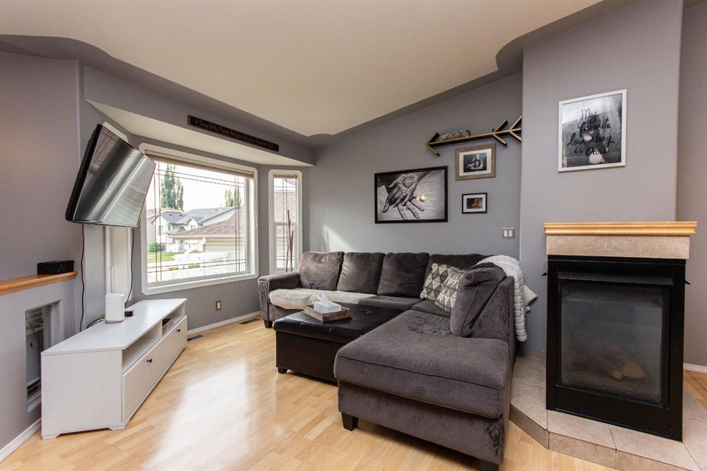 Fourth View of 127 Dolan Close , Deer Park Village, Red Deer, Alberta, T4R 3A3