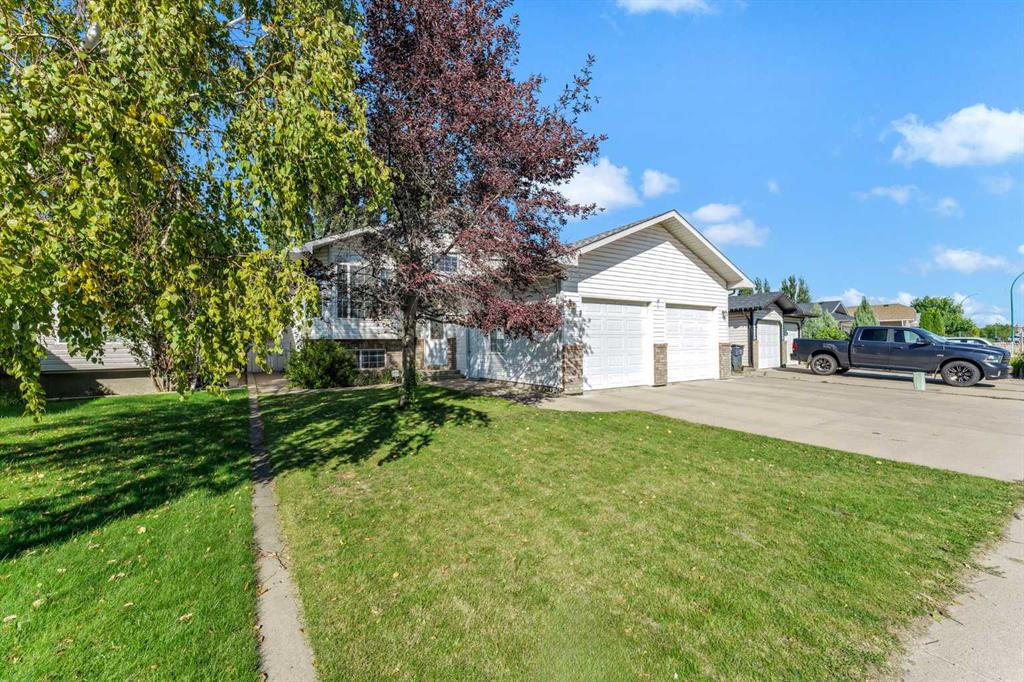 Second View of 460 Spruce Way SE, SE Southridge, Medicine Hat, Alberta, T1B 4L5