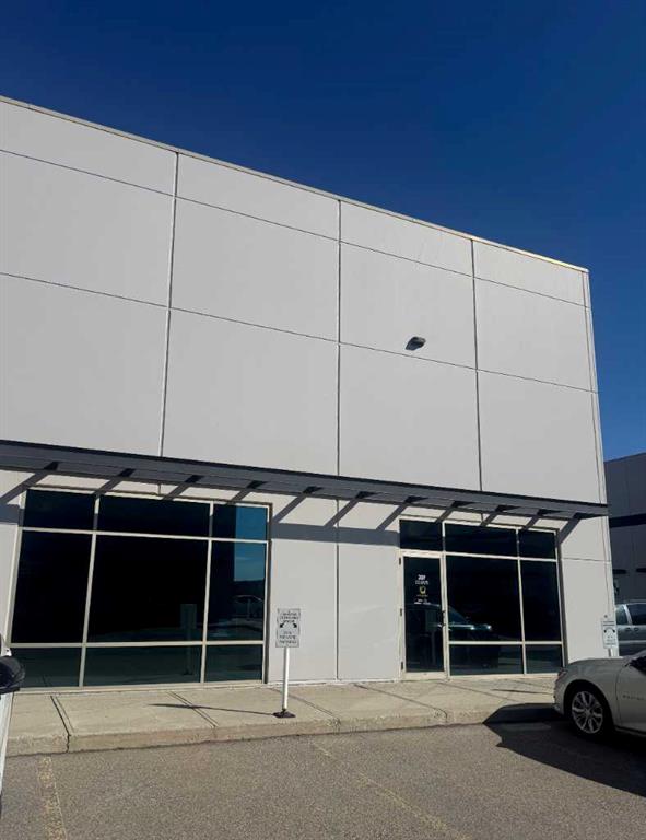 207, 118 East Lake Boulevard , A2346609, Alberta,