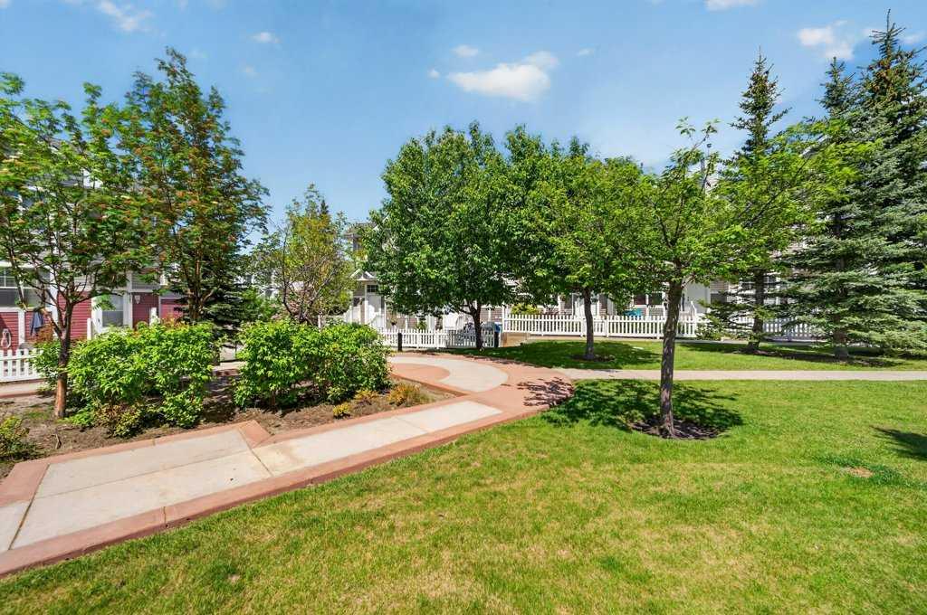 Fifth View of 3031 New Brighton Gardens SE, New Brighton, Calgary, Alberta, T2Z 4J4