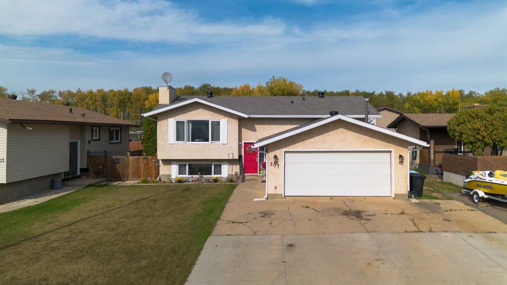 Main View of 307 Cochrane Crescent , Thickwood, Fort McMurray, Alberta, T9K 1J2