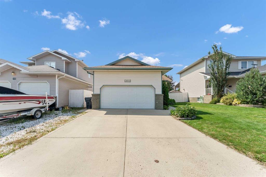 Third View of 402 Stratton Way SE, SE Southridge, Medicine Hat, Alberta, T1B4N2