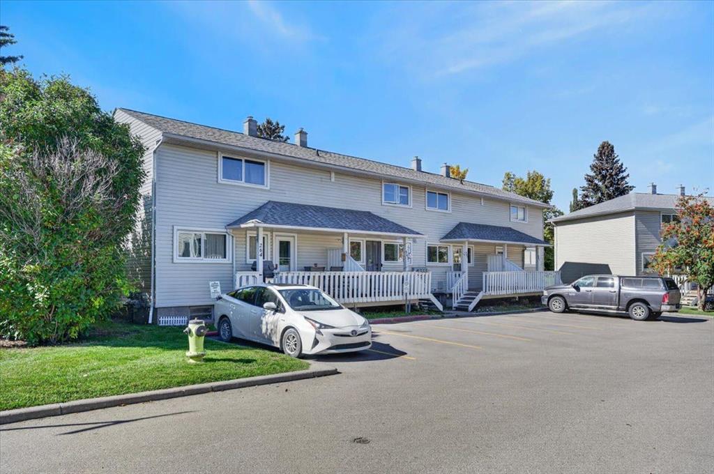 Third View of 262 Killarney Glen Court SW, Killarney/Glengarry, Calgary, Alberta, T3E 2P3