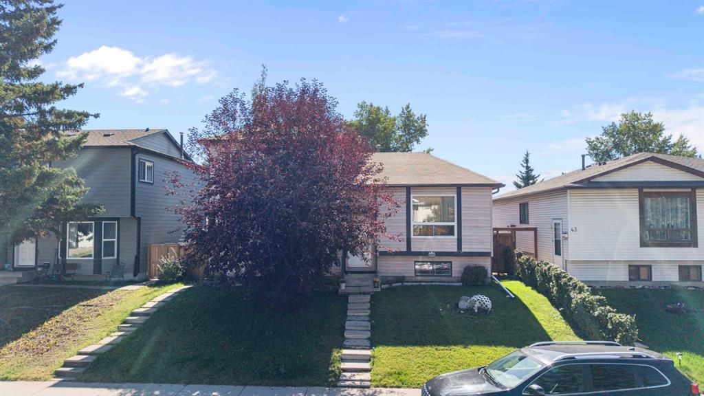 Fourth View of 41 Cedardale Road SW, Cedarbrae, Calgary, Alberta, T2W 5A7