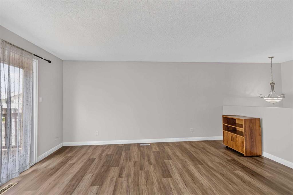 Fifth View of 321 Ross Haven Drive , Thickwood, Fort McMurray, Alberta, T9H 3P2