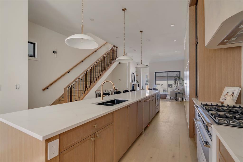 Fourth View of 2022 36 Street SW, Killarney/Glengarry, Calgary, Alberta, T3E 2Z1