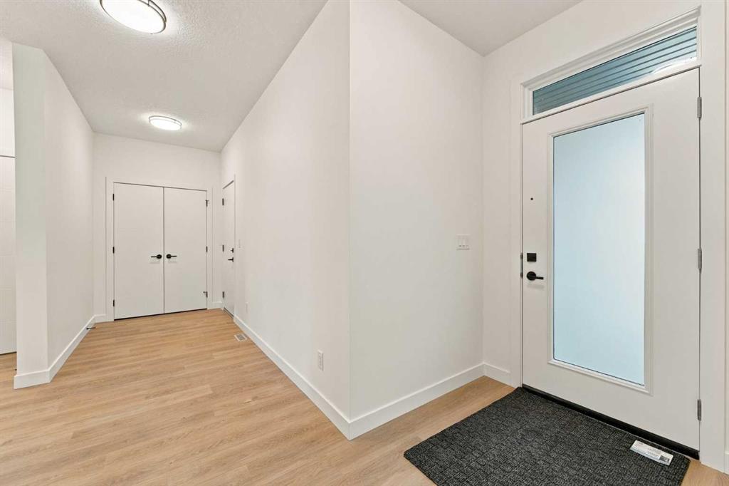 Fifth View of 1489 South Point Villas SW, South Point, Airdrie, Alberta, T4B 3J5