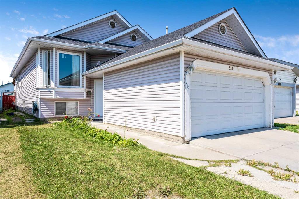 318 Applewood Drive SE, A2346804, Alberta,