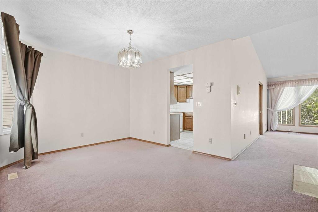 Fifth View of 109 Shawnee Rise SW, Shawnee Slopes, Calgary, Alberta, T2Y 2S1