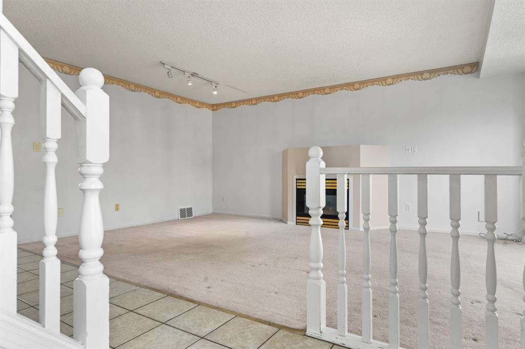 Fifth View of 26, 3311 58 Street NW, Tawa, Edmonton, Alberta, T6L6X3