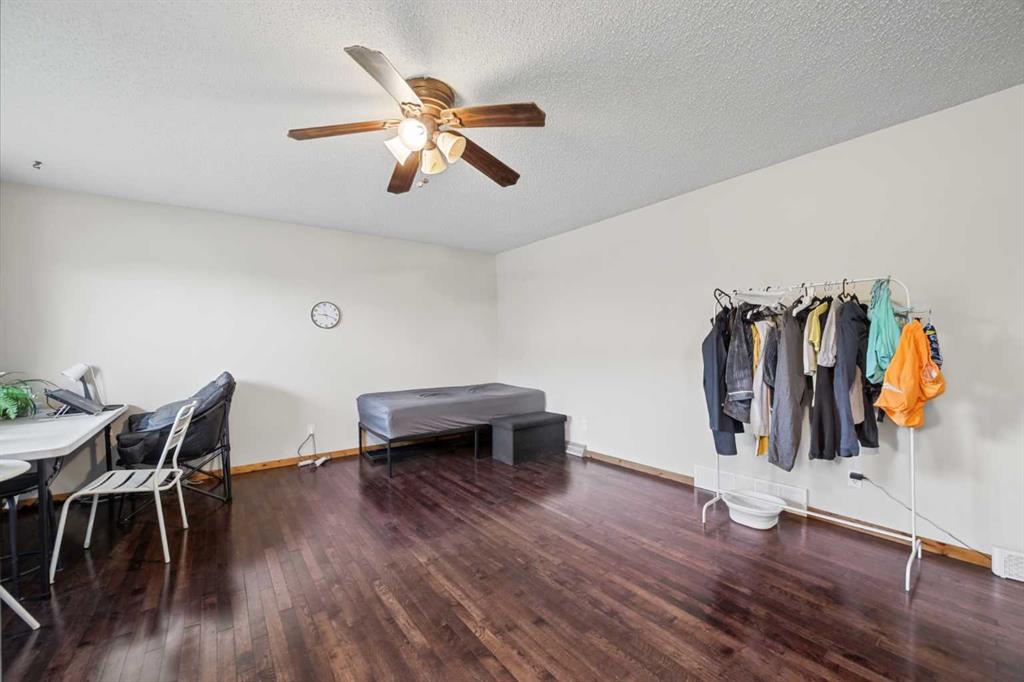 Fourth View of 5313 50 Street , NONE, Olds, Alberta, T4H1H6