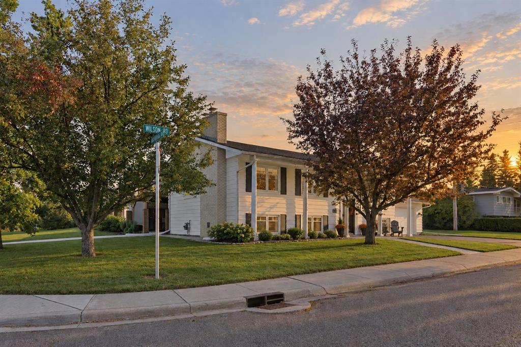 Third View of 11204 Wilson Road SE, Willow Park, Calgary, Alberta, T2J 2E2