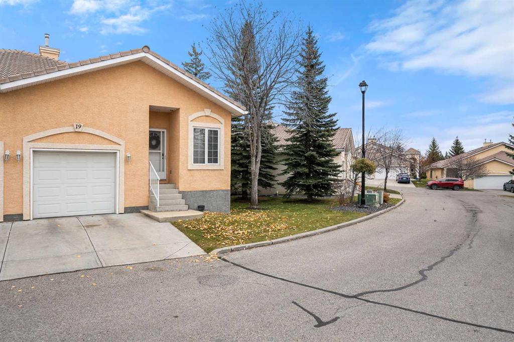 Third View of 19 Scimitar Heath NW, Scenic Acres, Calgary, Alberta, T3L 2E1