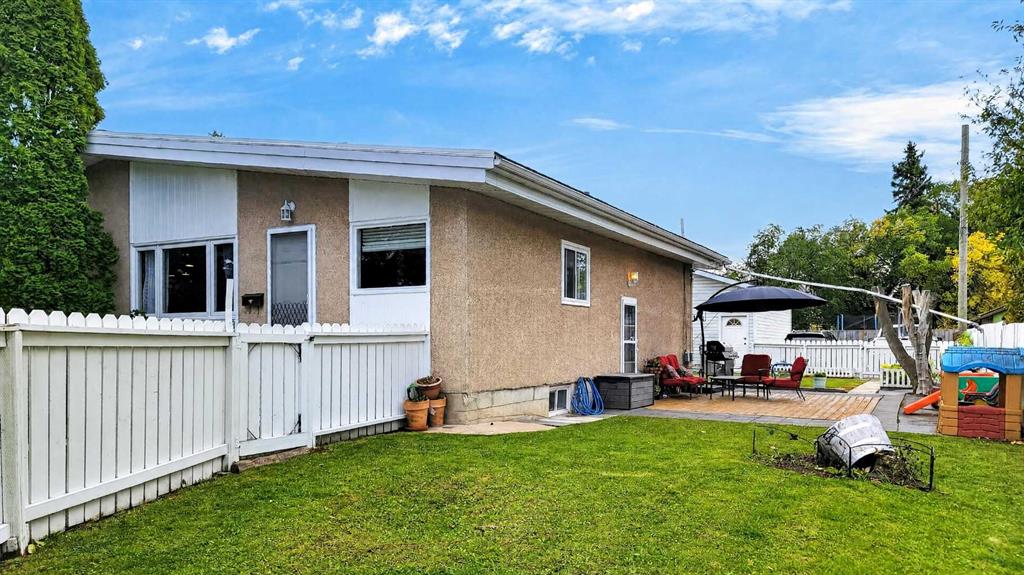 Second View of 9908 86 Park Avenue , Highland Park, Grande Prairie, Alberta, T8V 0C7