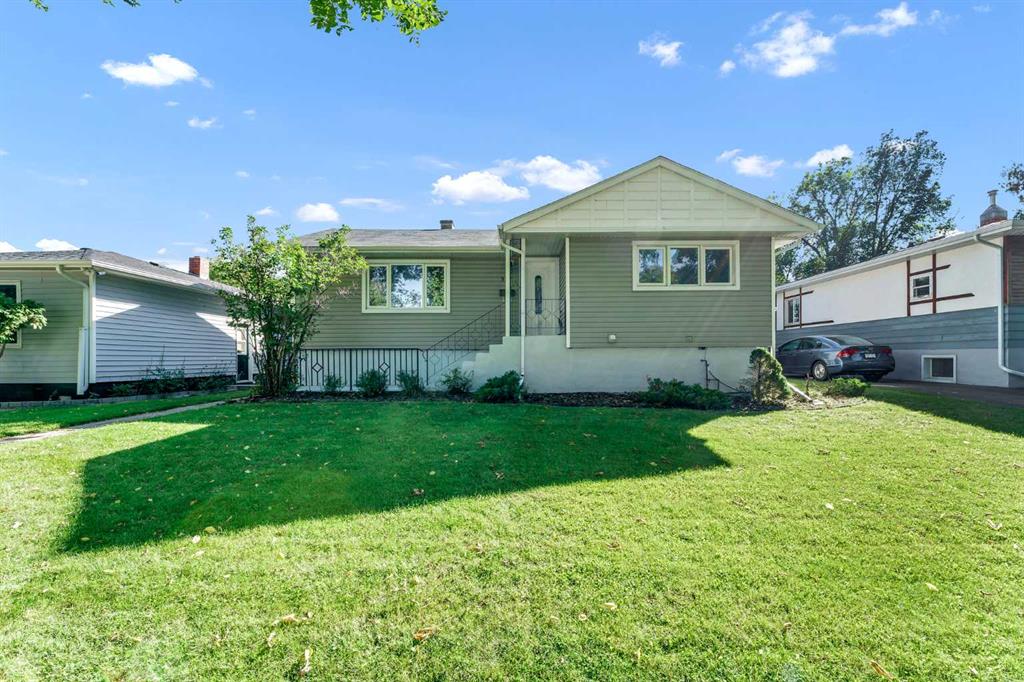 Second View of 337 8 Street SW, SW Hill, Medicine Hat, Alberta, T1A 4L8