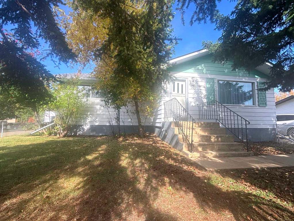 MLS® listing #115941492 for sale located at 5307 45 Avenue  