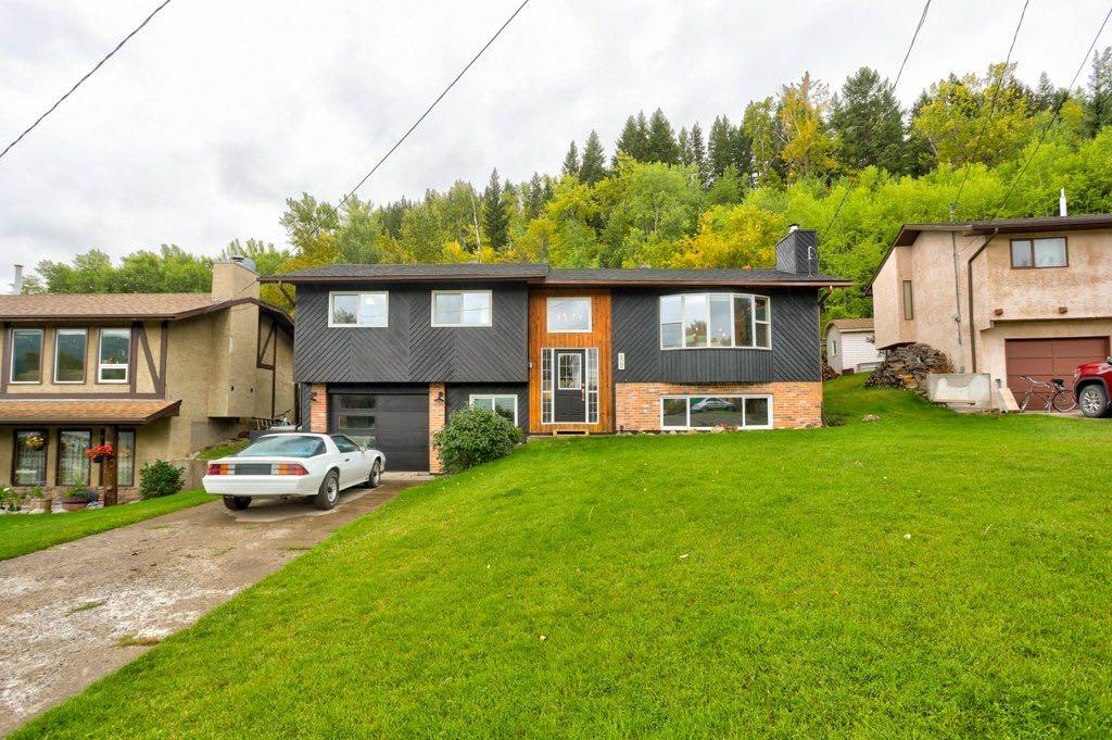 609 230 Street , A2347045, Alberta,