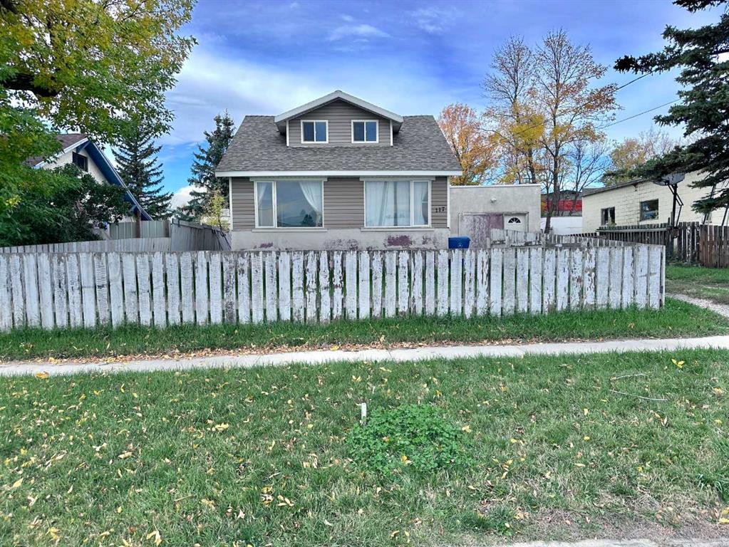 117 3 Street W, A2347063, Alberta,