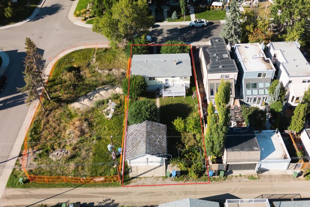 Third View of 435 51 Avenue , Windsor Park, Calgary, Alberta, T2V 0A2