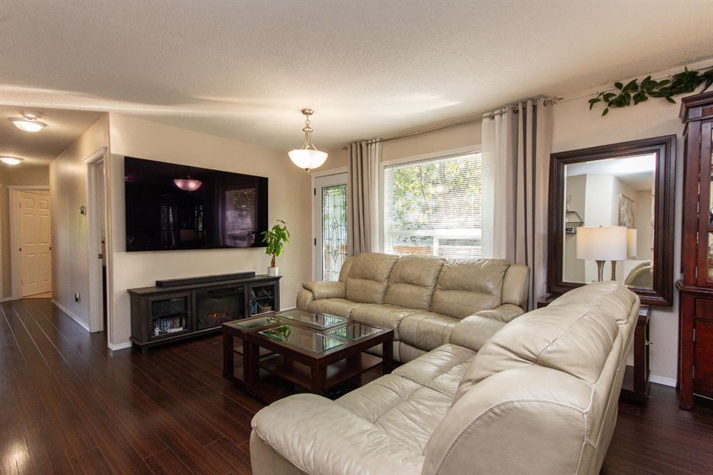 Fifth View of 5851 58 Avenue , Riverside Meadows, Red Deer, Alberta, T4N 4T9