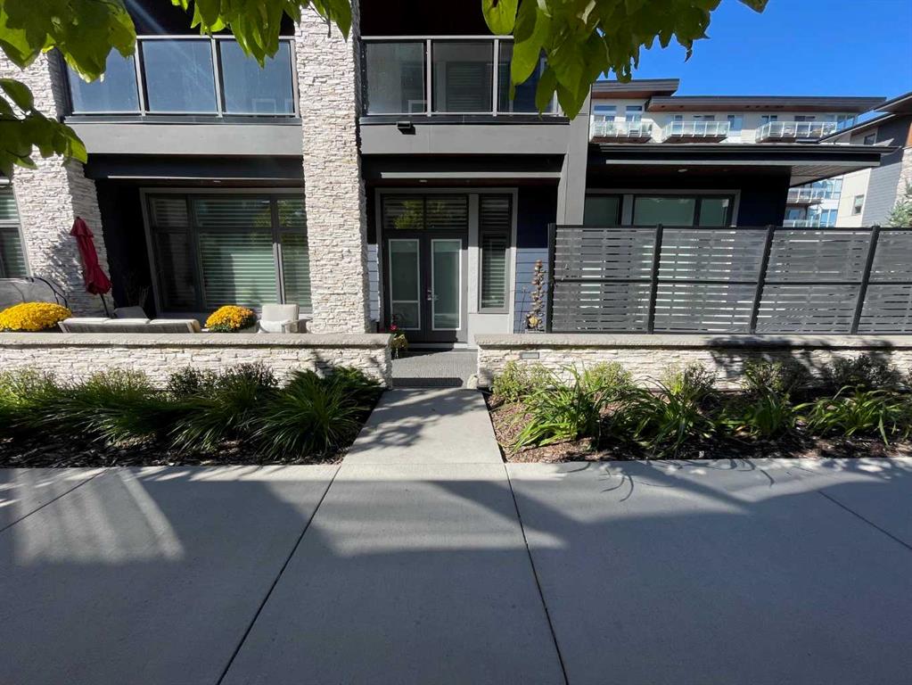101, 10 Mahogany Circle SE, A2347144, Alberta,