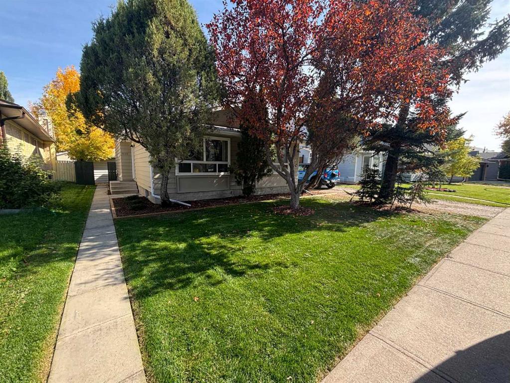 Third View of 235 Shawcliffe Circle SW, Shawnessy, Calgary, Alberta, T2Y 1E8