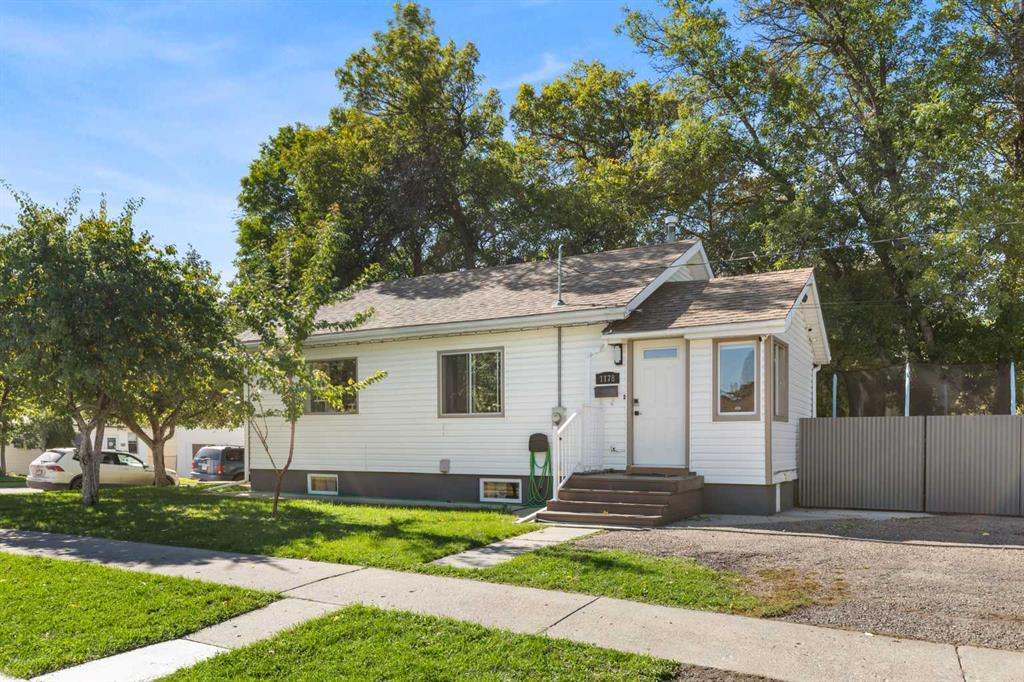 Third View of 1178 Queen Street SE, River Flats, Medicine Hat, Alberta, T1A 1B4