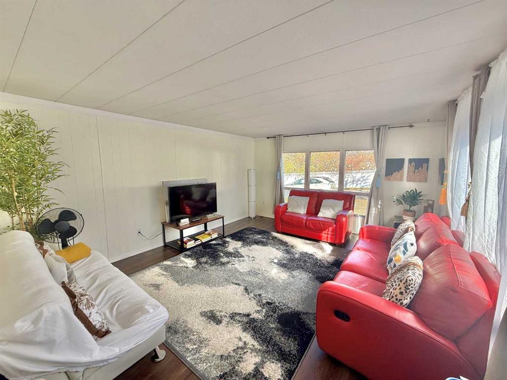 Fourth View of 9-726 Carmichael Lane , Mountain View, Hinton, Alberta, T7V1T1