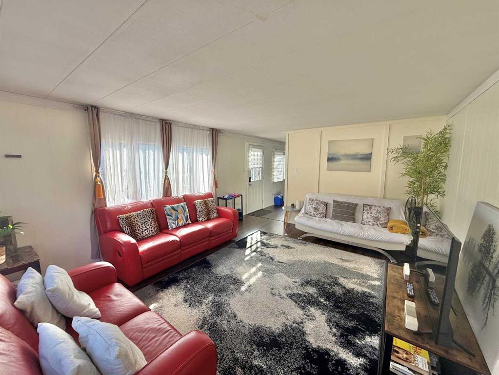 Fifth View of 9-726 Carmichael Lane , Mountain View, Hinton, Alberta, T7V1T1