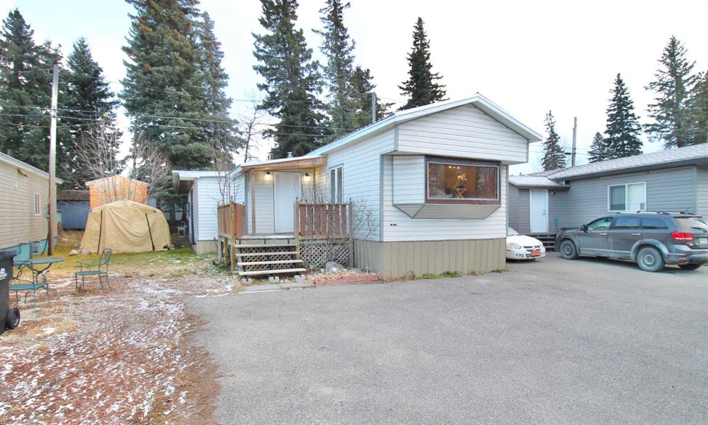 11, 726 Carmichael Lane , A2347197, Alberta,