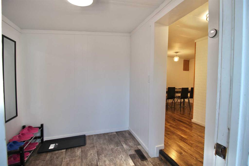 Fourth View of 11, 726 Carmichael Lane , Mountain View, Hinton, Alberta, T7V1T1