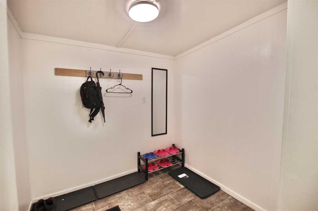 Fifth View of 11, 726 Carmichael Lane , Mountain View, Hinton, Alberta, T7V1T1