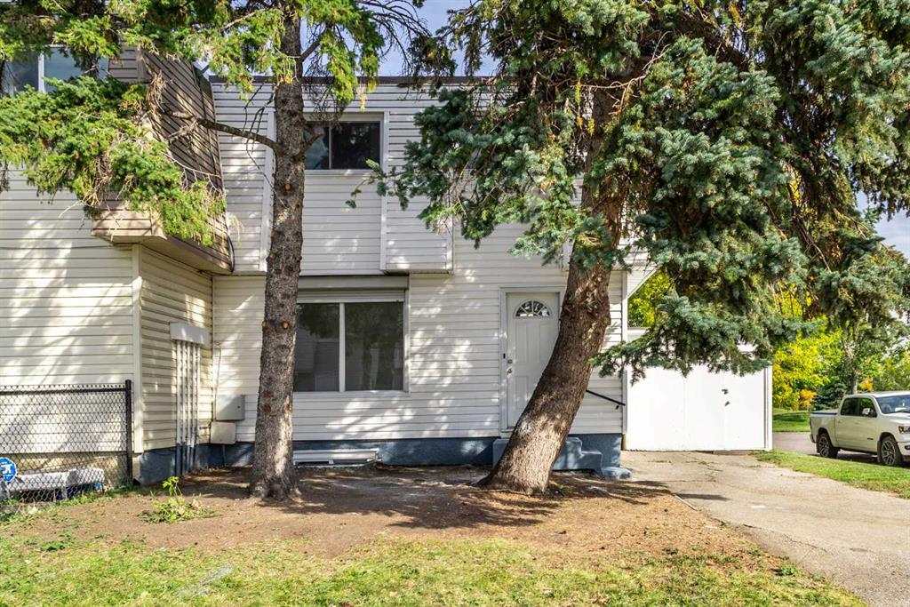 Third View of 52 Doverdale Mews SE, Dover, Calgary, Alberta, T2B 1V9