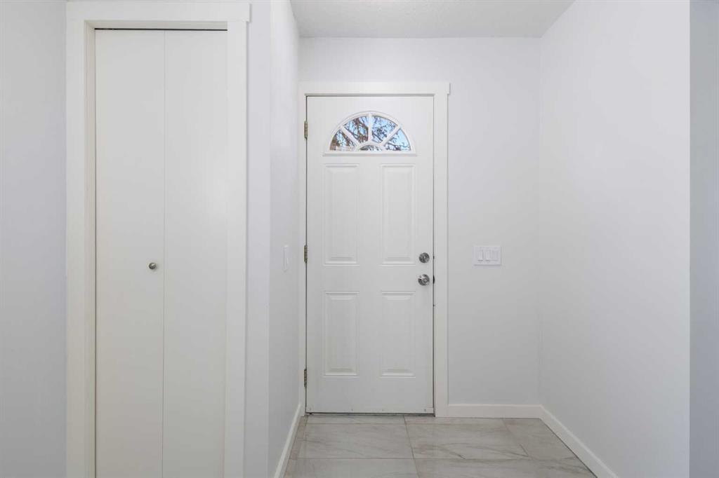 Fourth View of 52 Doverdale Mews SE, Dover, Calgary, Alberta, T2B 1V9