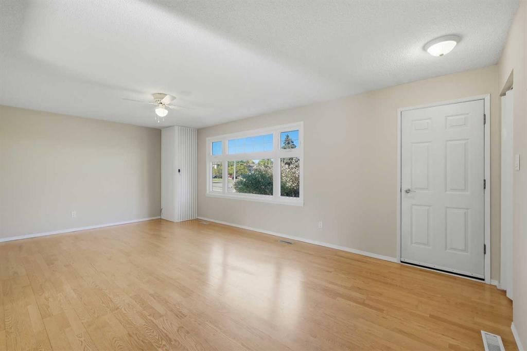 Fifth View of 5709 56 Avenue , Downtown Lacombe, Lacombe, Alberta, T4L 1N6