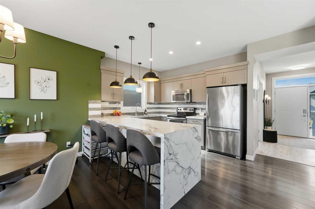 Fourth View of 59 Village Crescent , Vanier East, Red Deer, Alberta, T4R 0P3