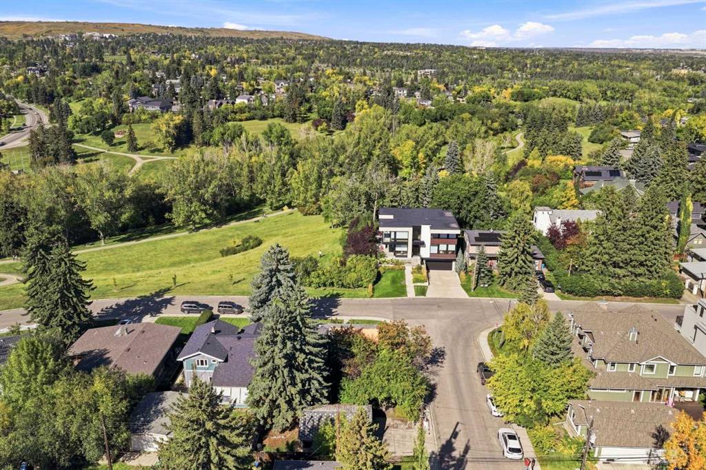903 25 Avenue NW, A2347289, Alberta,