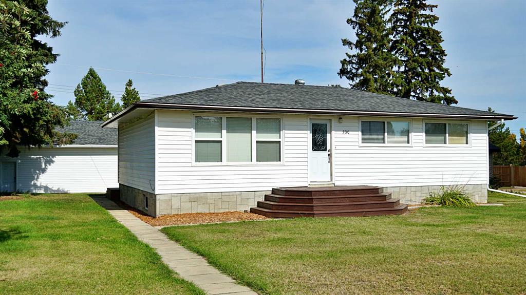 300 3 Street N, A2347299, Alberta,