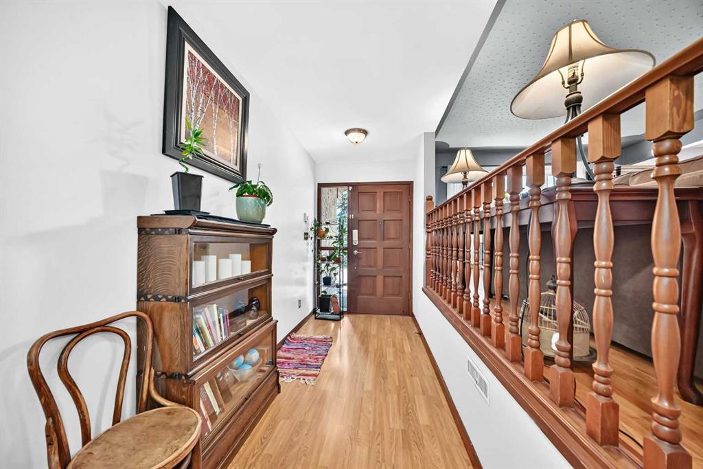 Fourth View of 6003 Thornbank Drive NW, Thorncliffe, Calgary, Alberta, T2K 3P4
