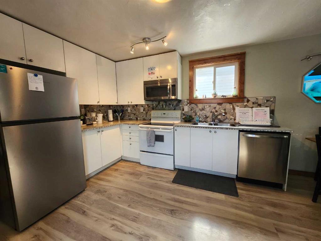 Fourth View of 590 2 Street SW, Bankview, Drumheller, Alberta, T0J0Y6