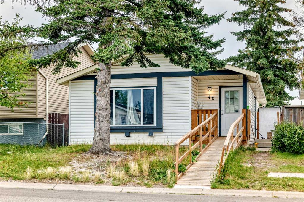 Second View of 40 FALDALE Close NE, Falconridge, Calgary, Alberta, T3J 1V9